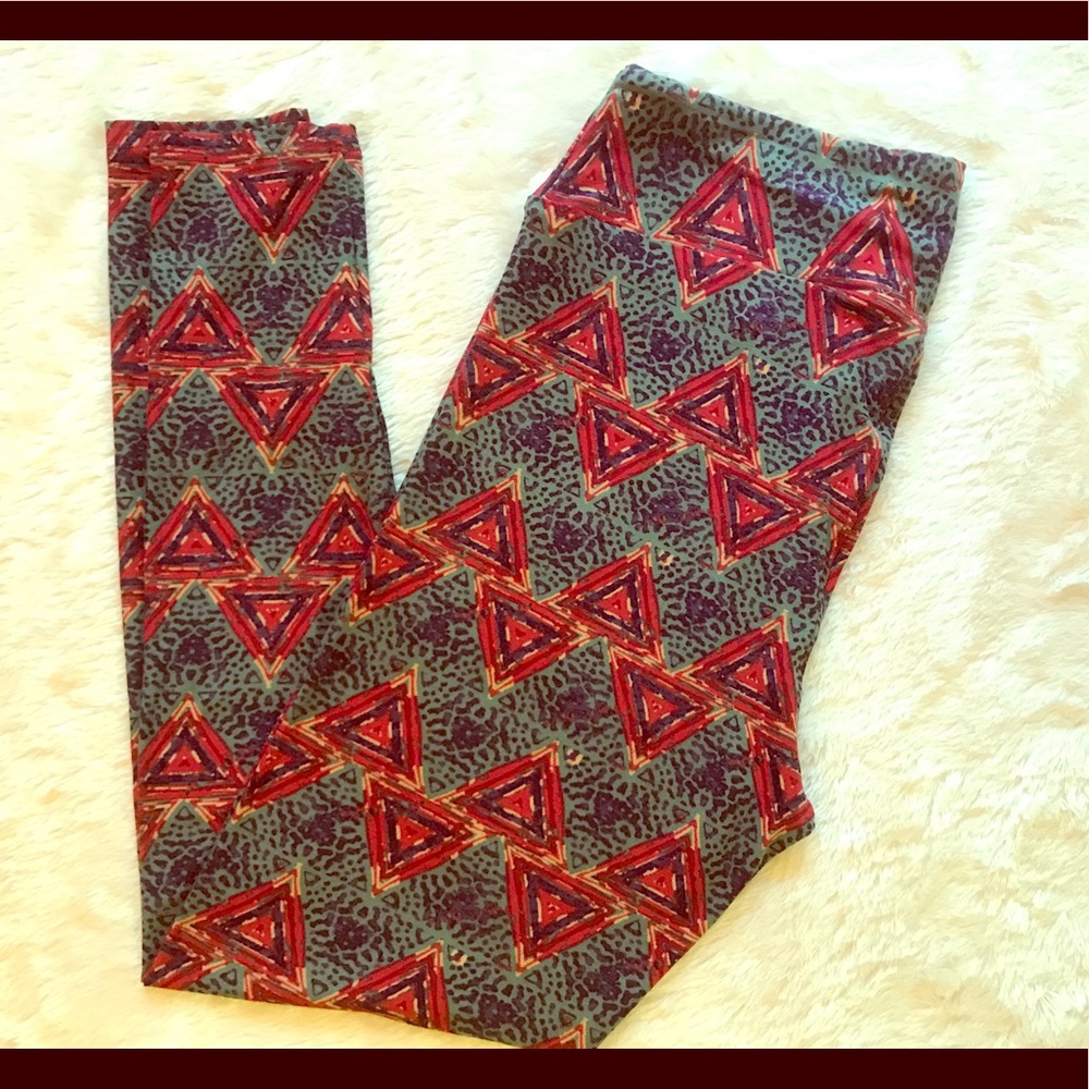 LuLaRoe Leggings Tall & Curvy